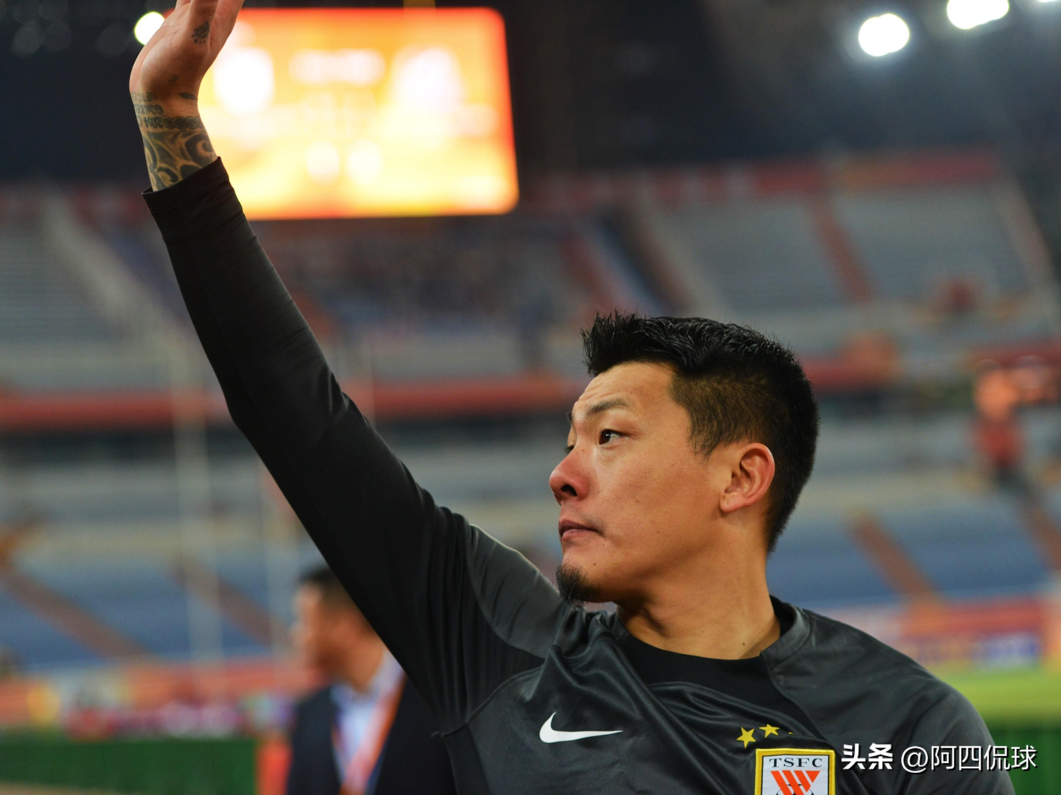 开云中国官网 -关于山东泰山训练开放日，赛前造点机会引欢呼，荷甲在即，赛季目标并未改变的信息